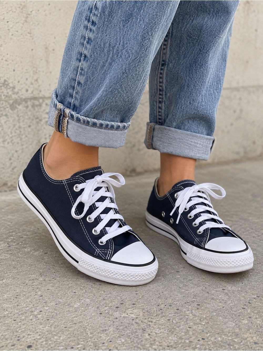 Converse Chuck Taylor All Star Low Top Sneakers – Navy - Unisex